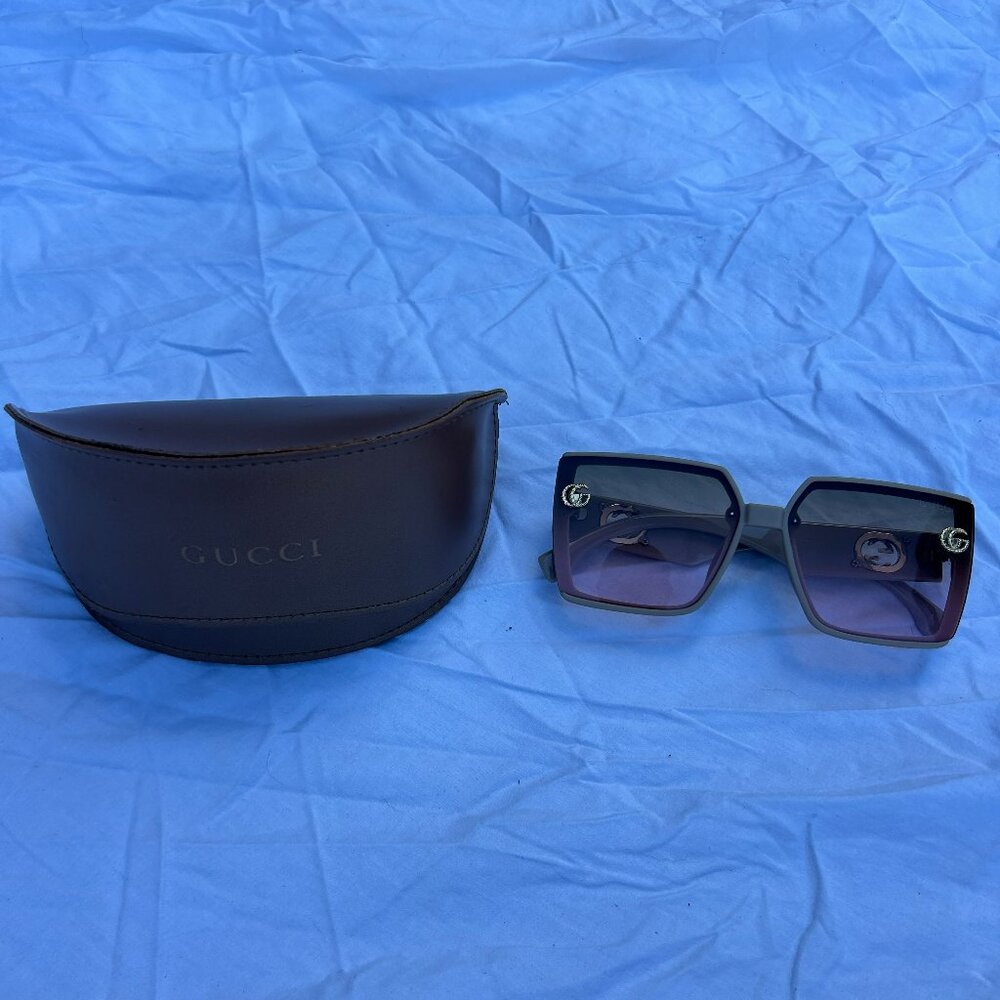 Gucci Oversized Square Sunglass